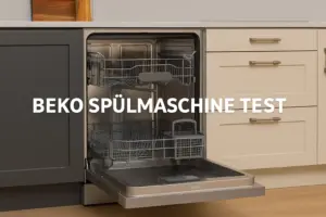 Beko Spülmaschine Test 2025 – moderne Spülmaschine in heller Küche, halb geöffnet mit Geschirr, Vergleich der besten Modelle